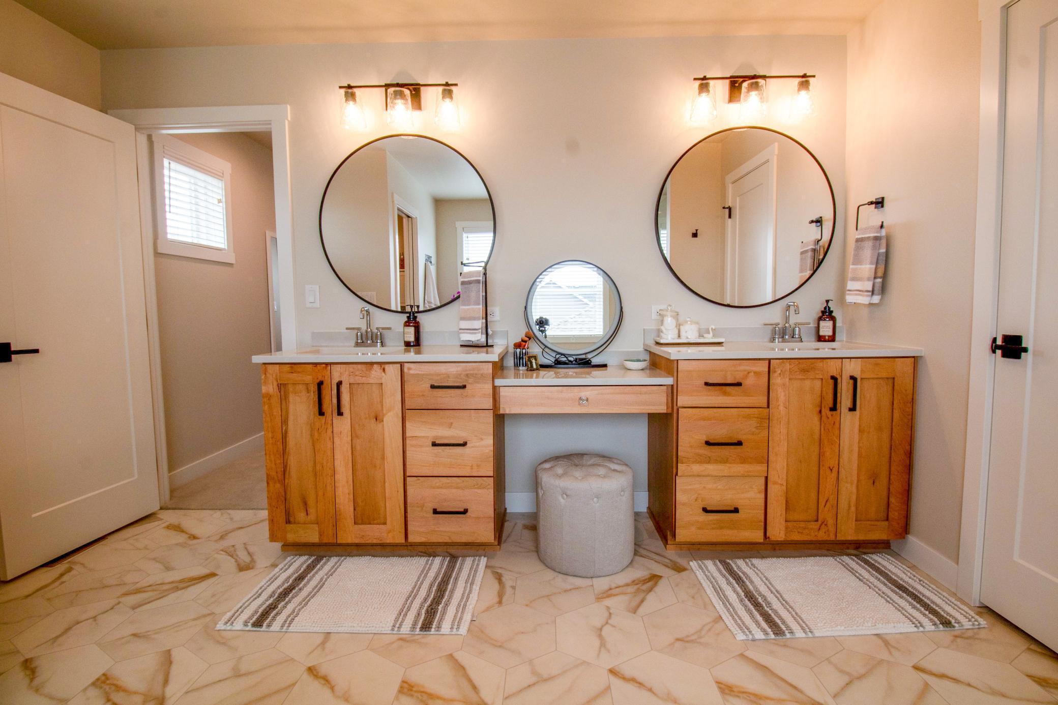 8825 Meadowlark Parkway