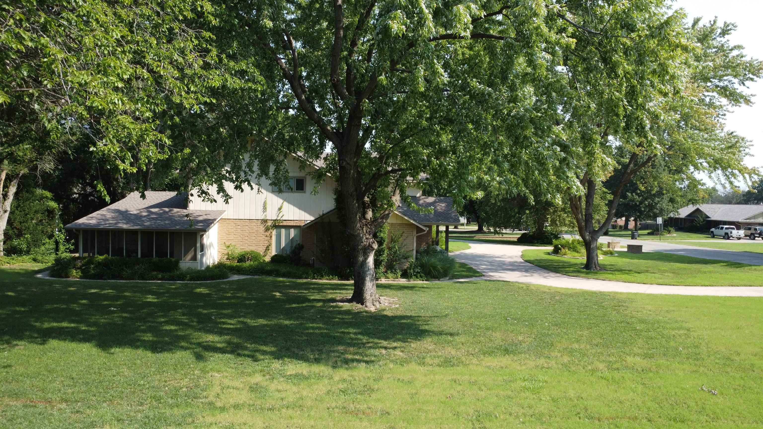 2305 N Squirrel Run