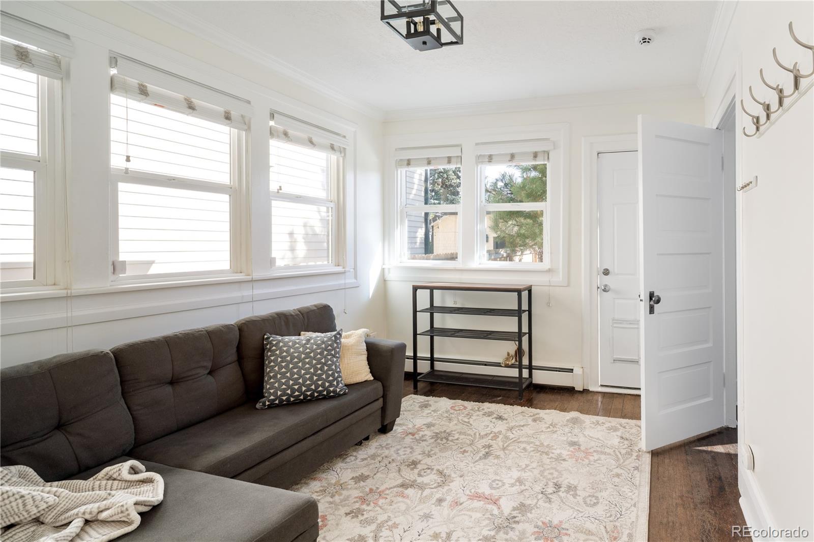 2078 S Pennsylvania Street