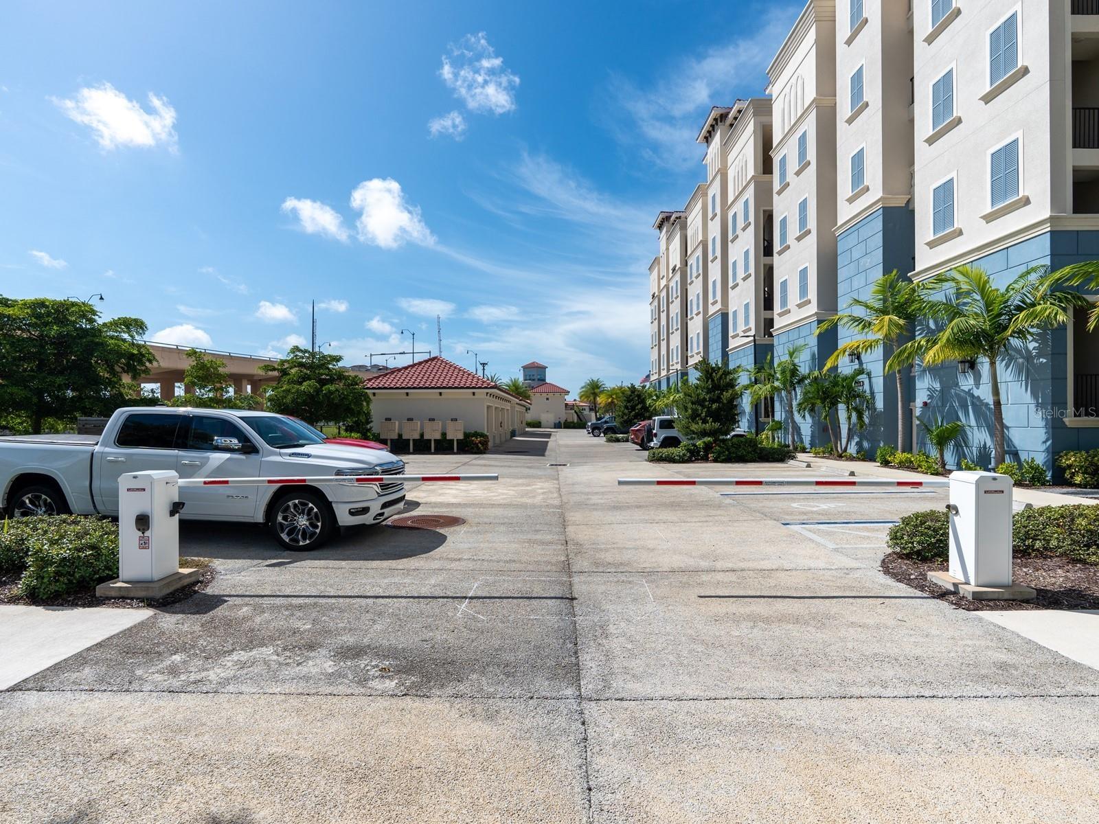 501 Tamiami Trail N 201