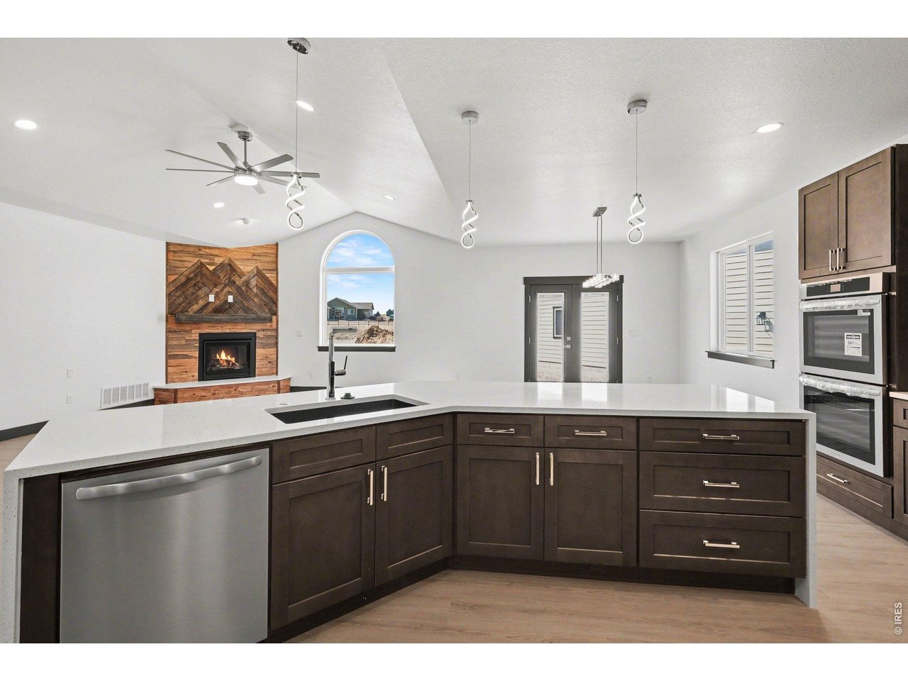 16505 Fairbanks Ct N