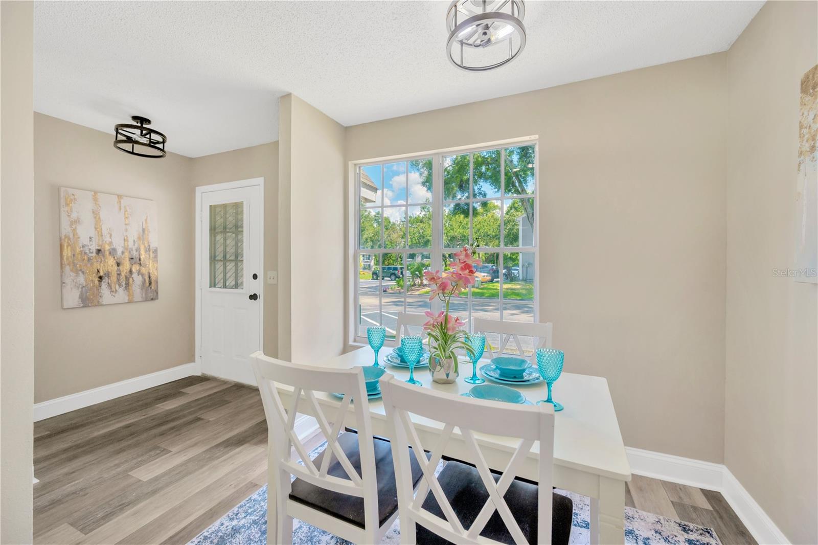 3304 Laurel View Drive