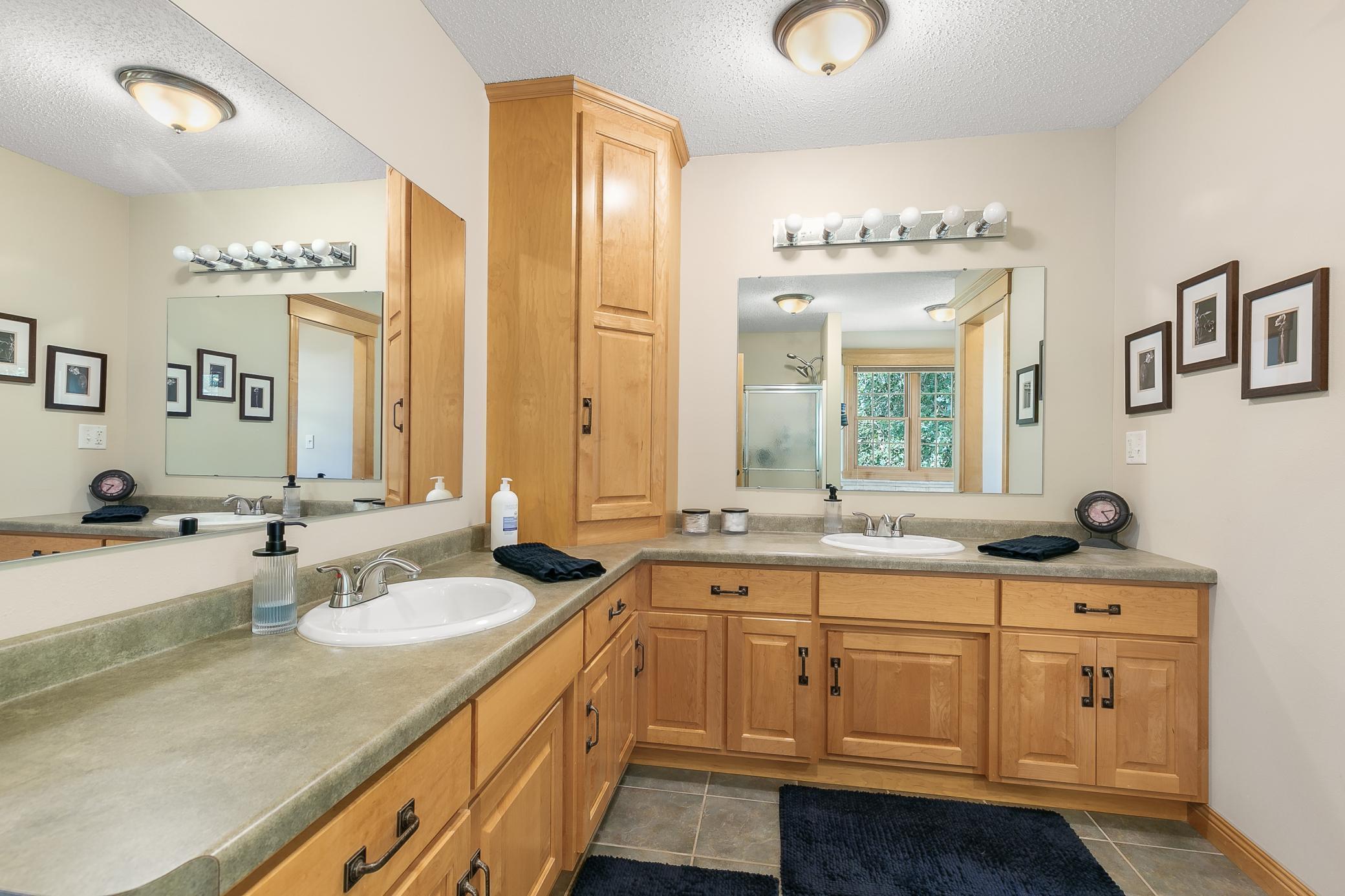 1301 Pondview Lane