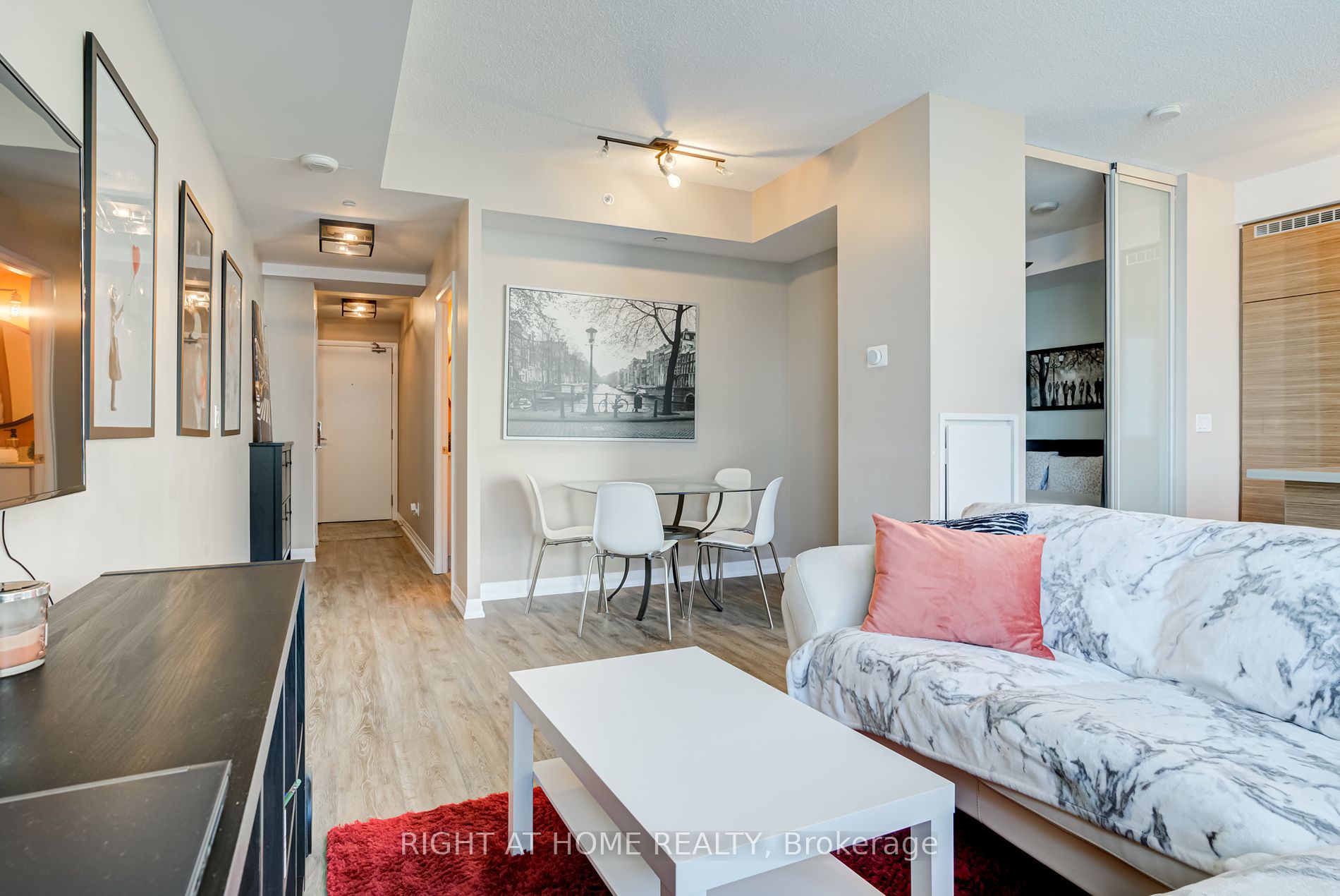 59 Annie Craig Dr 1601