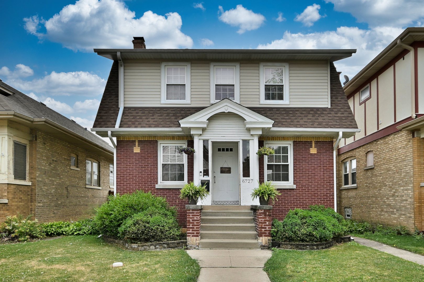 EDISON PARK 3 BEDROOMS ALL ON SECOND FLOOR WITH FULL BATH. HOME SITUATED ON LARGE LOT WITH 2 CAR DETACHED GARAGE. HARDWOOD FLOORS. FINISHED WALKOUT BASEMENT.  EBINGER AND TAFT SCHOOL DISTRICT. WALK TO METRA, RESTAURANTS, SHOPPING, PARKS AND SCHOOLS. THE PROPERTY WAS COMPLETELY REHABBED IN 2016