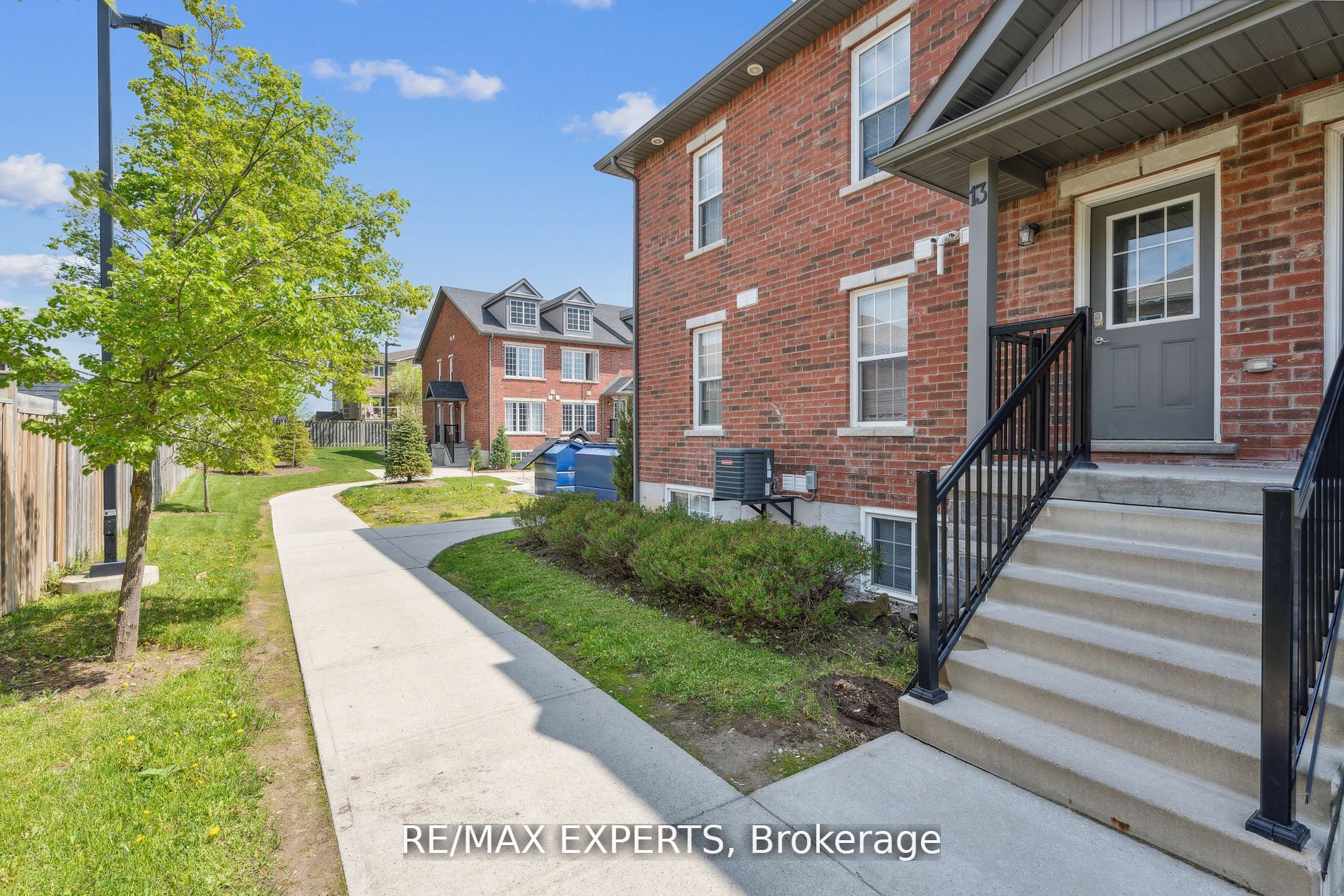 246 Penetanguishene Rd 13