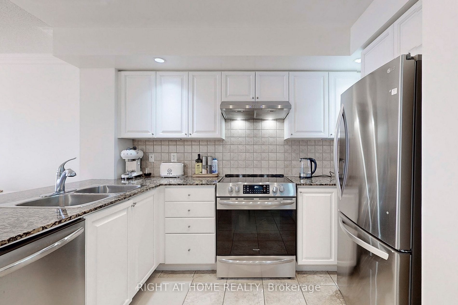 5233 Dundas St W St 1927