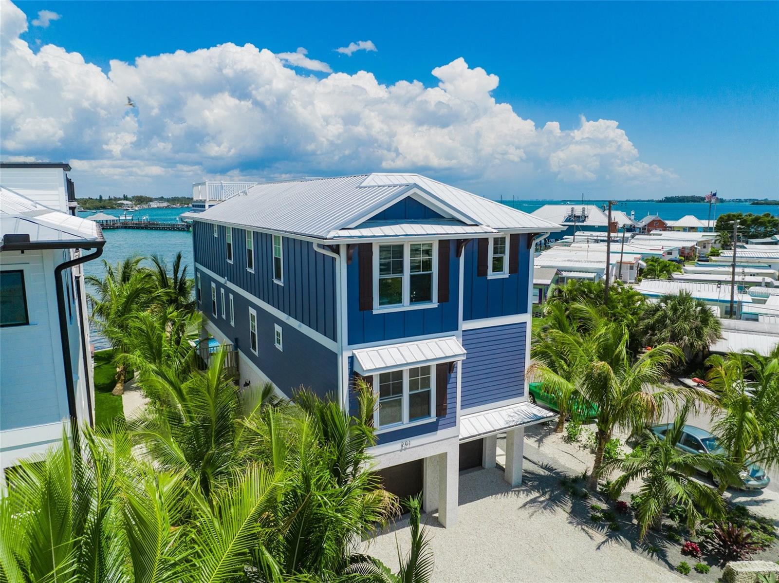 201 Bay Drive N
