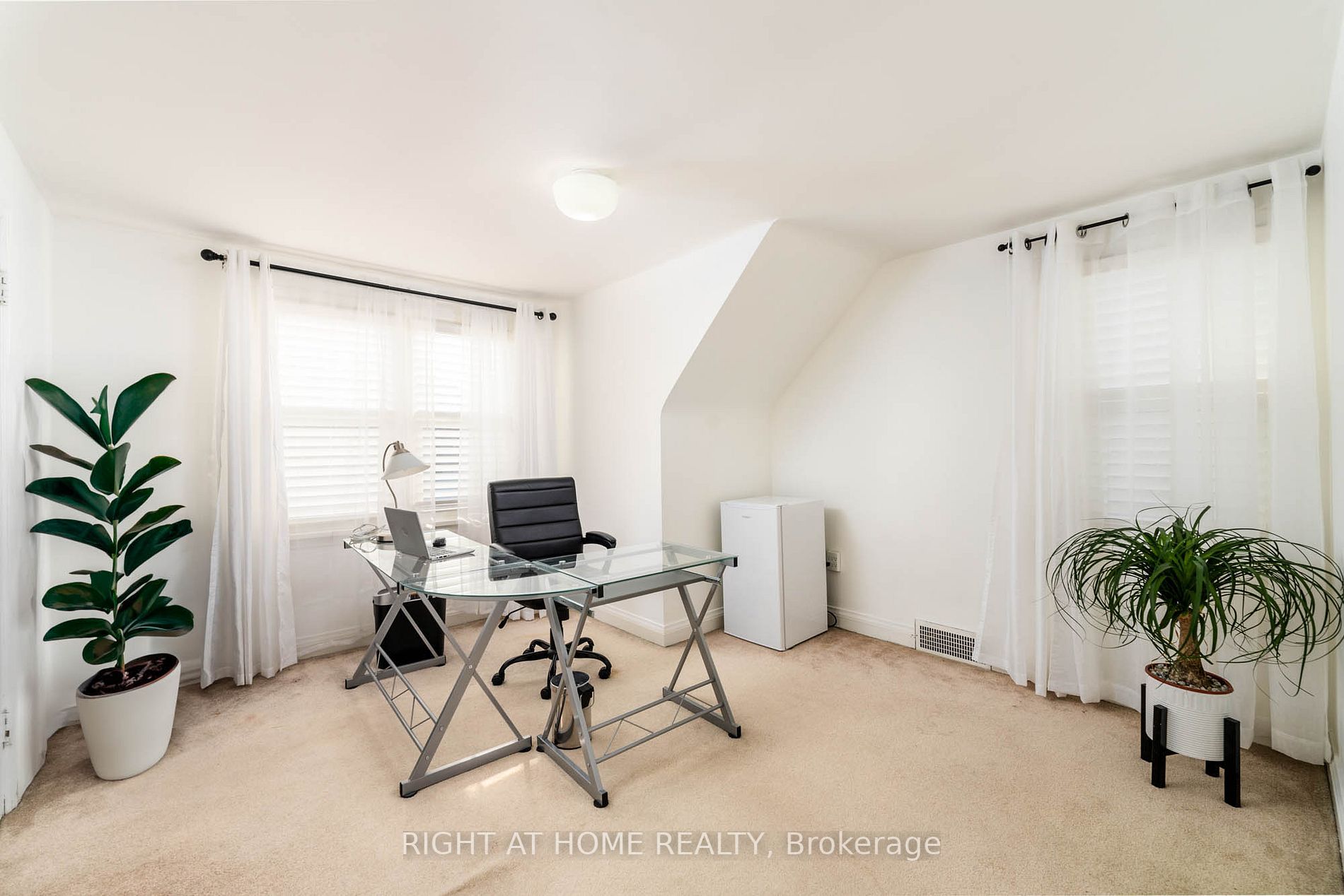 105 Glenridge Ave