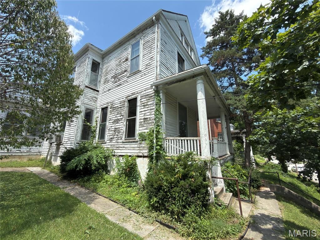 914-914 A Center Street 14A