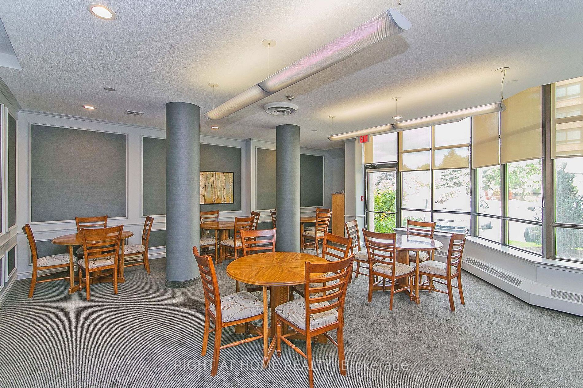 55 Austin Dr 806