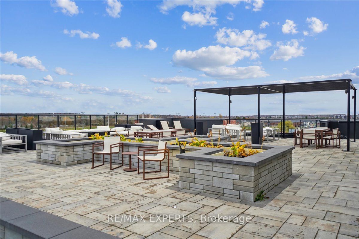 681 Yonge St 209