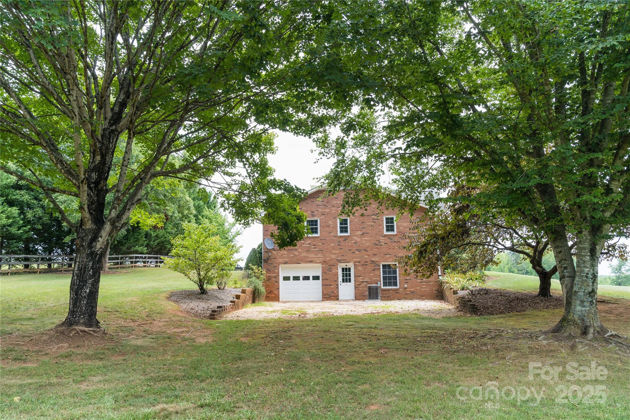 312 Lister Road
