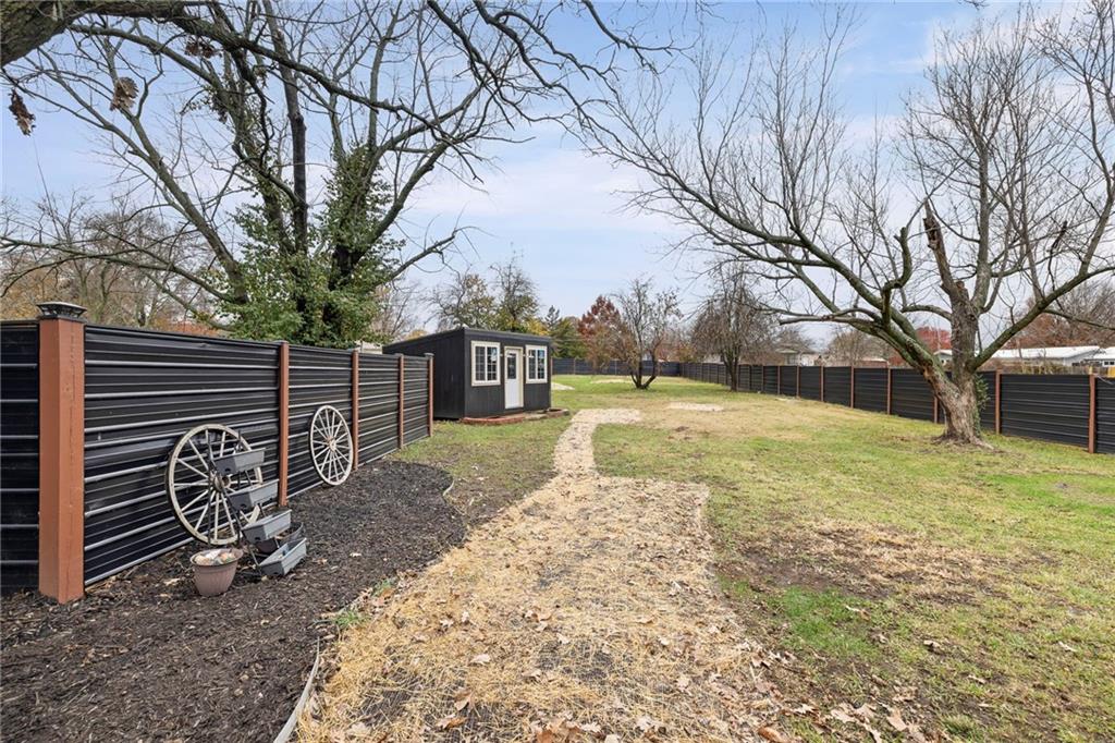 211 N Lincoln Street