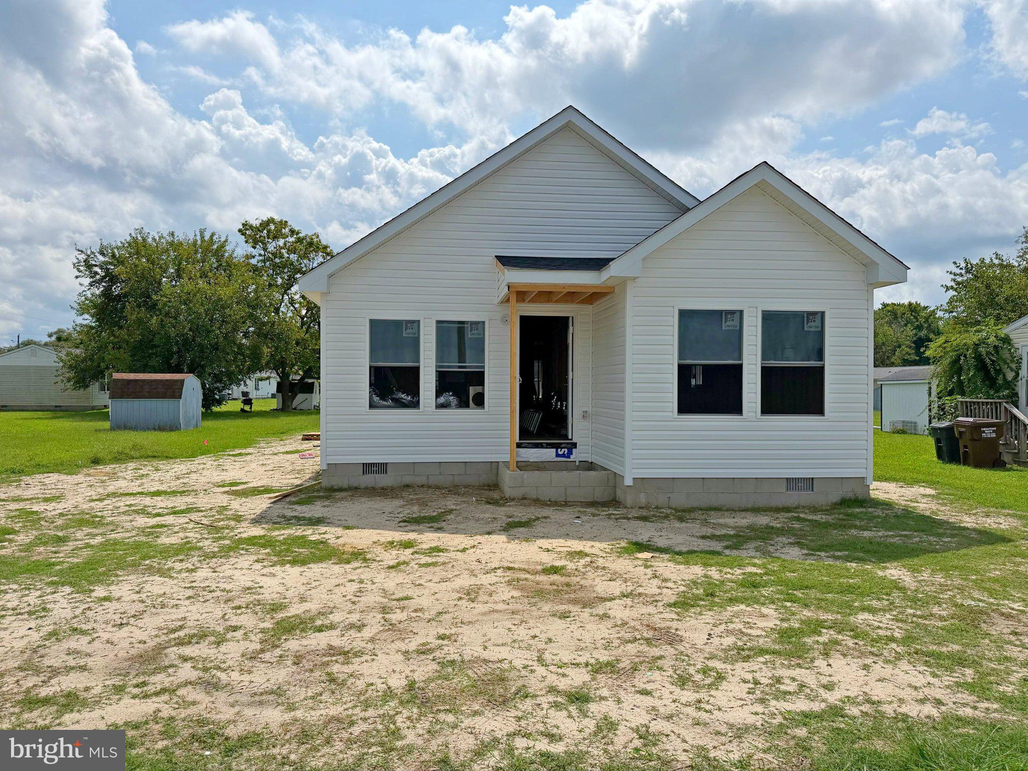 New Construction (est. completion 11/2026)4-bed 2-bath rancher on oversized lot in Fruitland.Solid wood cabinets, Quartz countertops, LVP, Recessed lighting