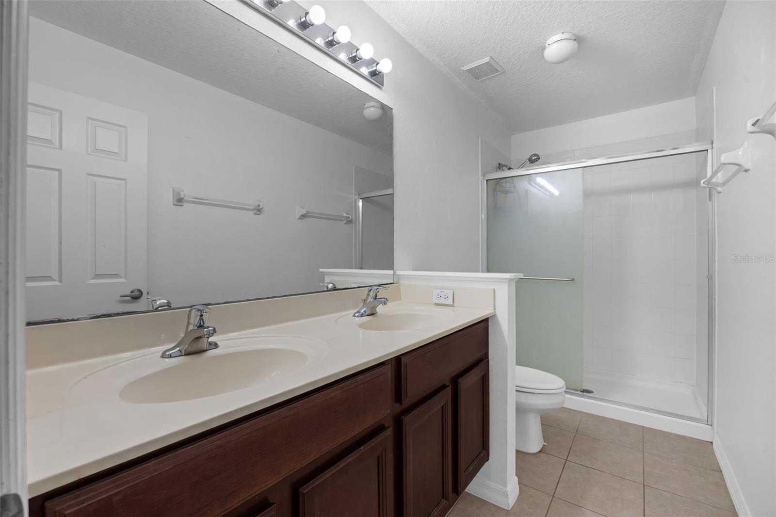 4587 Lacebark Trail