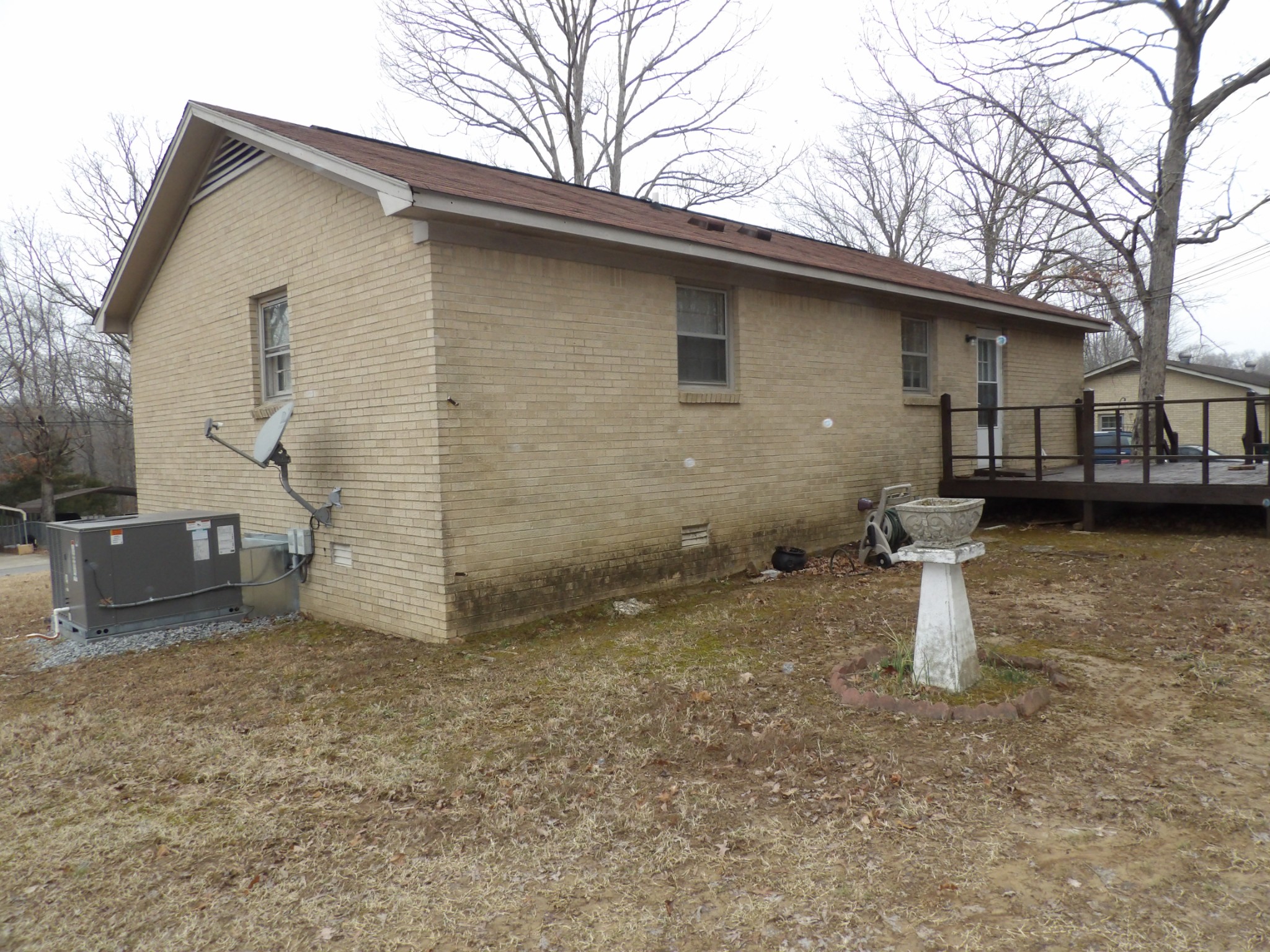 121 Eze Ave