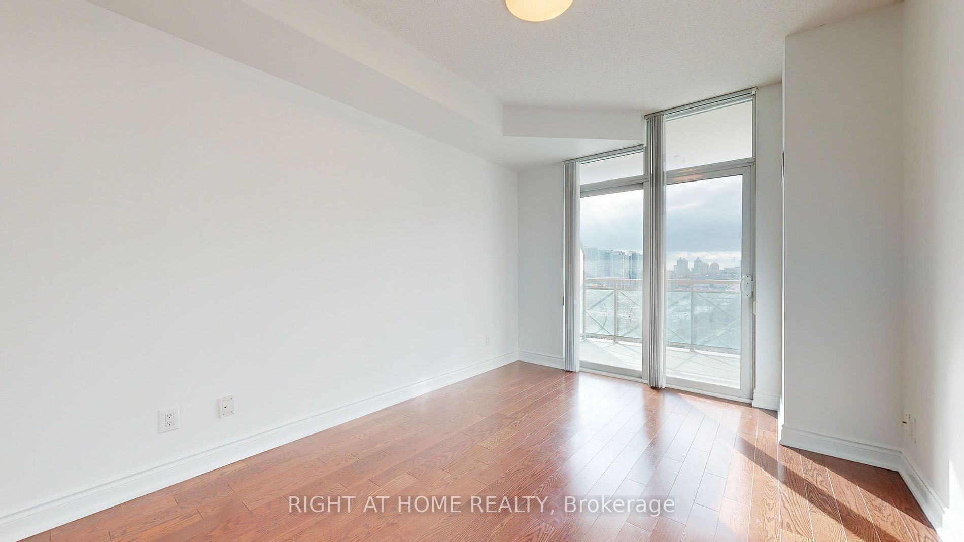 10 Bloorview Pl 1706