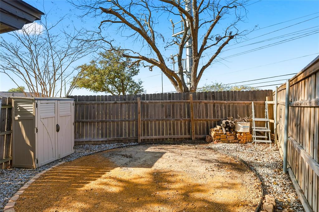 5008 Lake View Circle