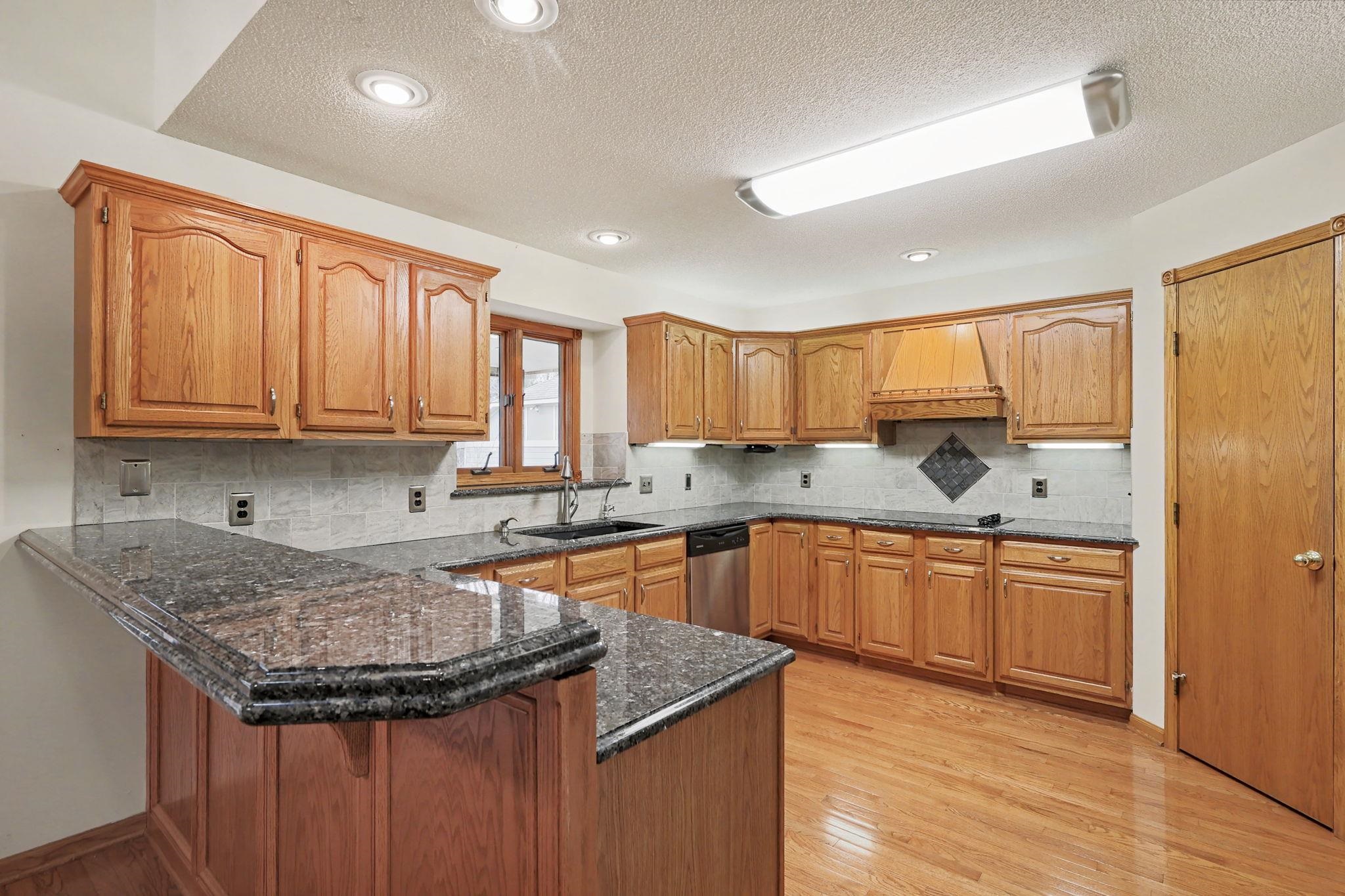 2318 N Cedar Downs Ln