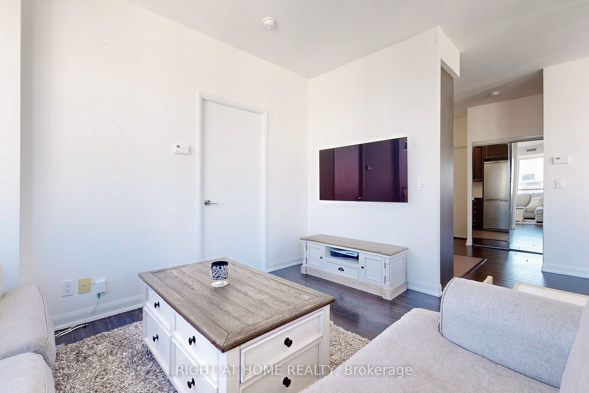 500 Sherbourne St 2402