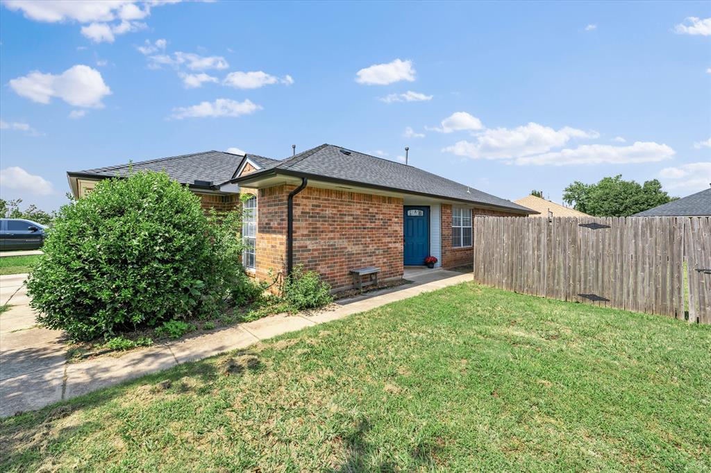 OPEN HOUSE - Sept 7, 2025, Sun, 2:00PM - 4:00PM***Stumble home from entertainment districts at Chisholm Creek or The Half to this cozy, affordable single family home. Step inside to find a bright and inviting living space, a functional open layout, and plenty of room for both relaxation and entertaining. The kitchen features ample cabinet space and flows seamlessly into the dining and living areas. The primary suite includes a private bathroom and generous closet space, while two additional bedrooms provide flexibility for family, guests, or a home office.
Outside, you’ll enjoy a private backyard perfect for gatherings, gardening, or simply unwinding after a long day. With its prime location, modern comforts, and easy access to everything you need, this home is a true gem.
Don’t miss the opportunity to make it yours—schedule your showing today!