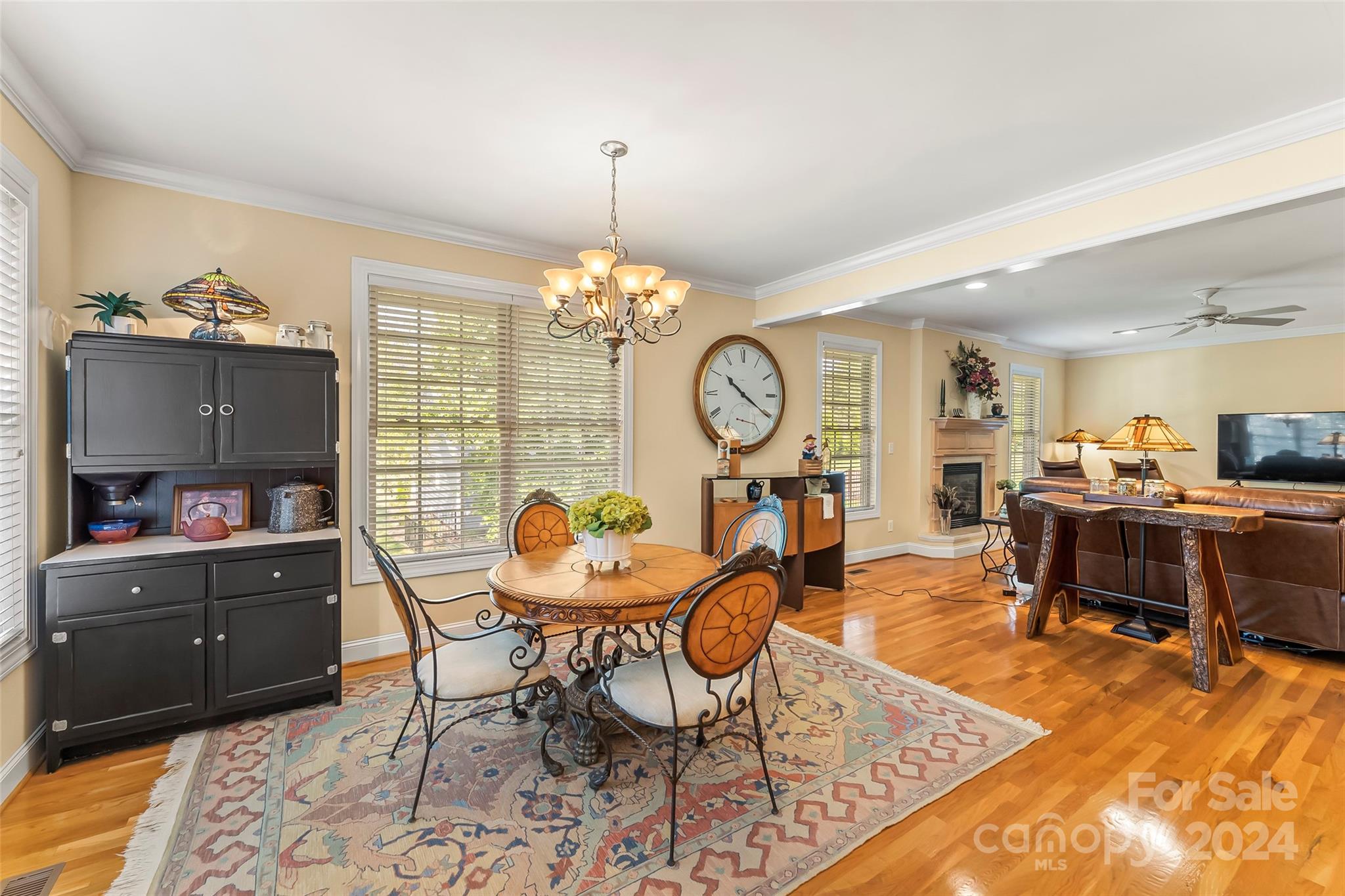 107 Crosscreek Drive