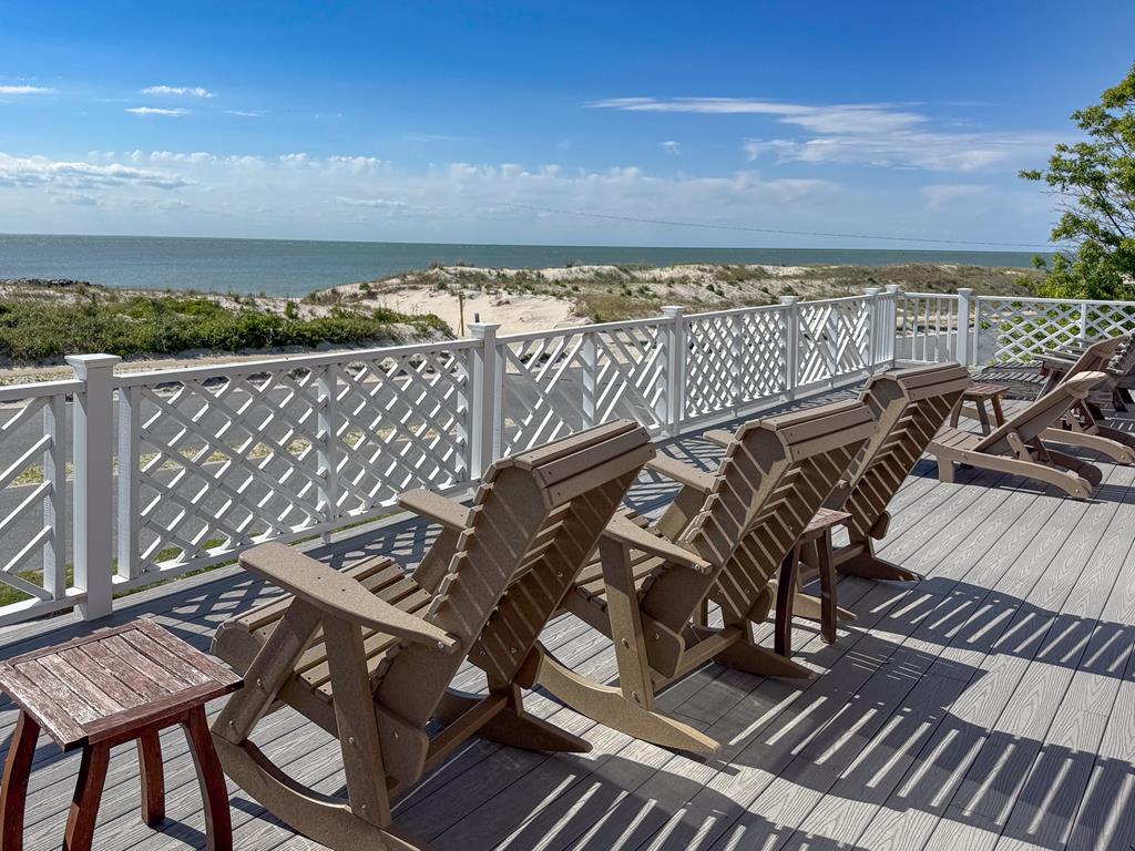 212 Bay Ave 9A