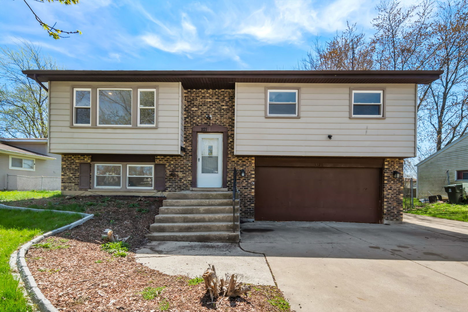 1121 Abbot Lane
