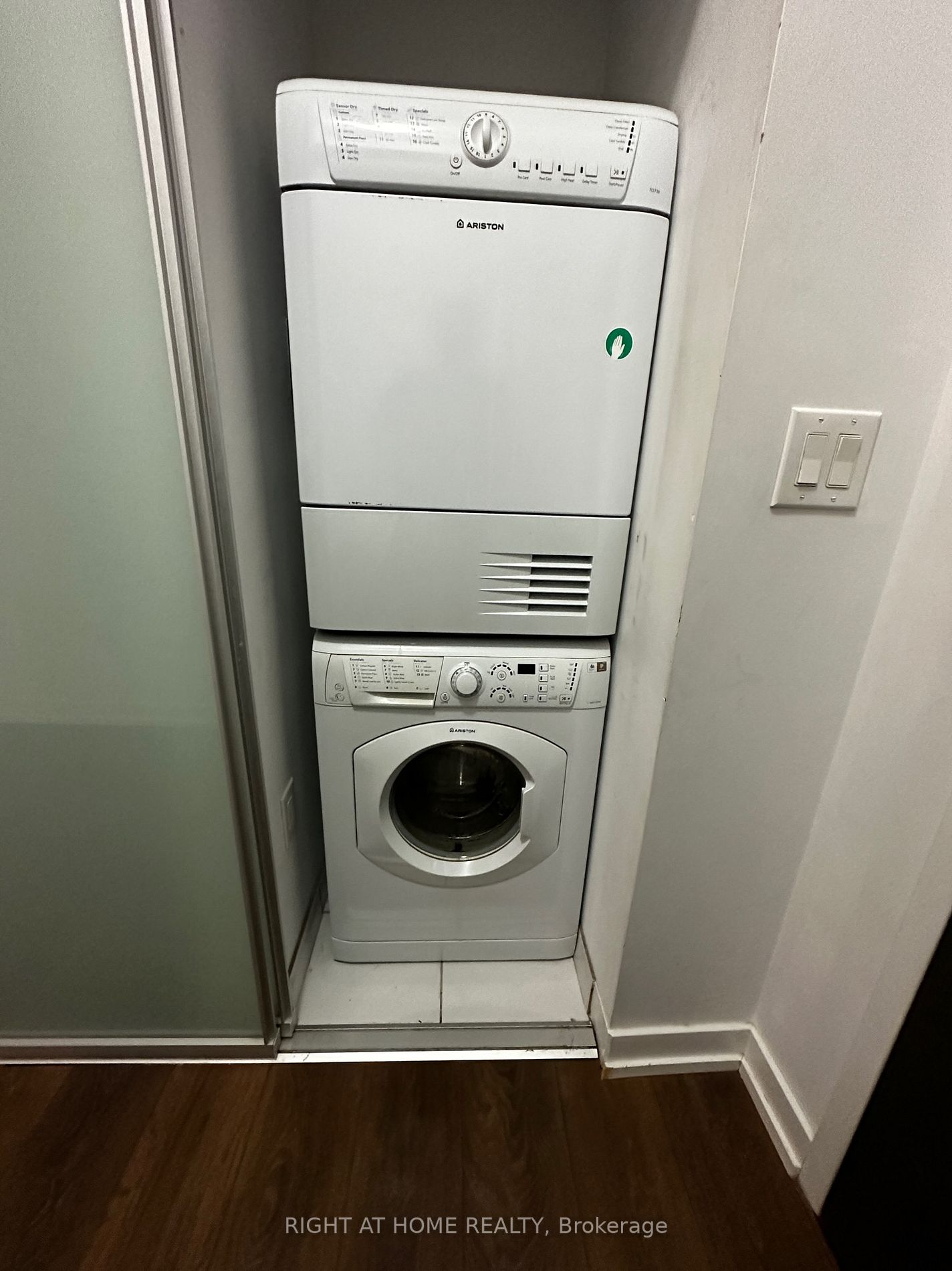 426 University Ave 1010