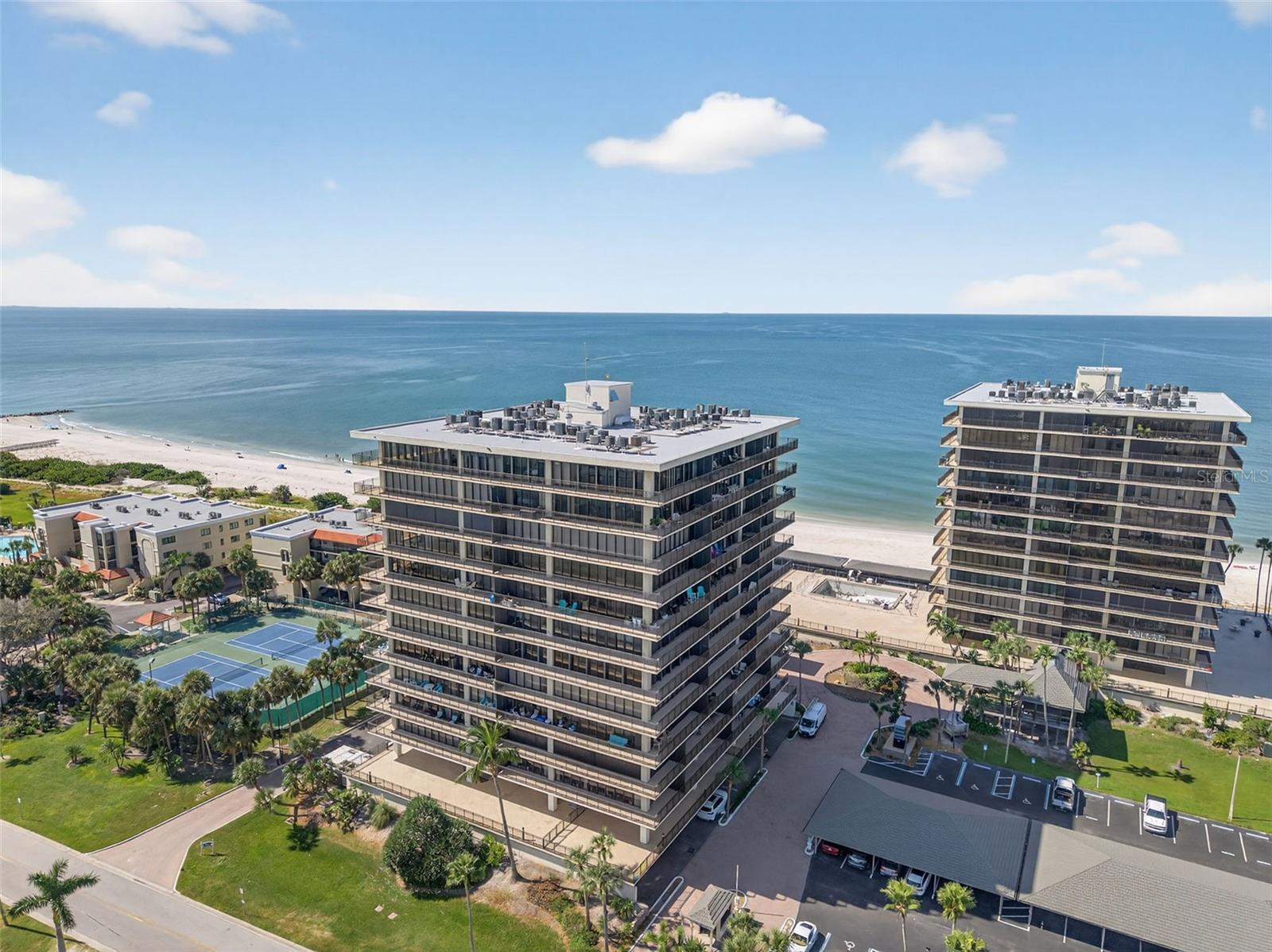 7600 Bayshore Drive 902