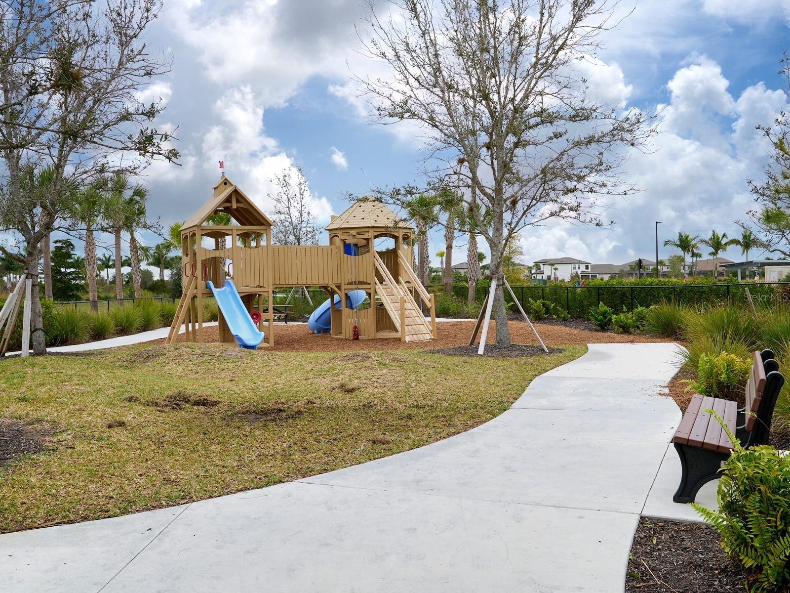 9077 Luna Lane