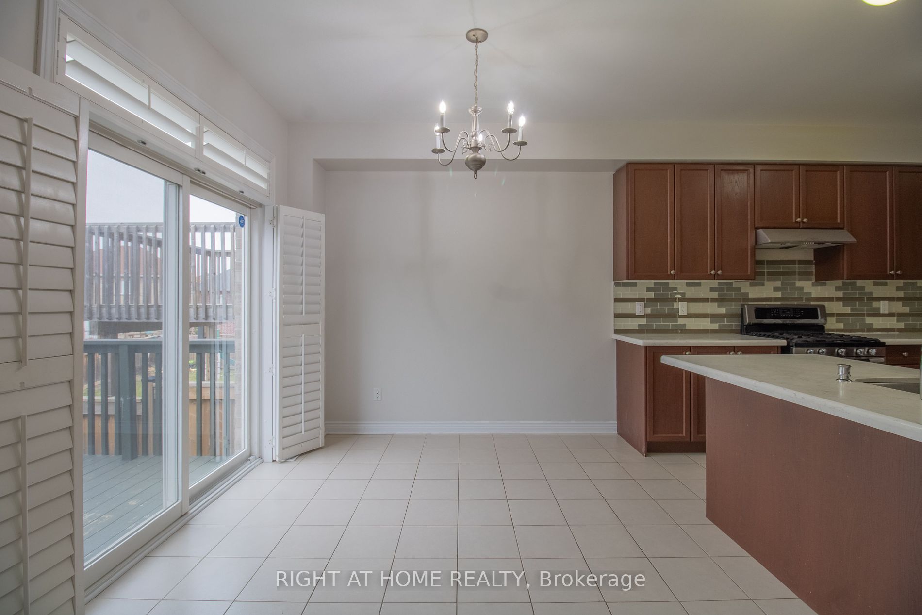 29 Keith-Wright Cres