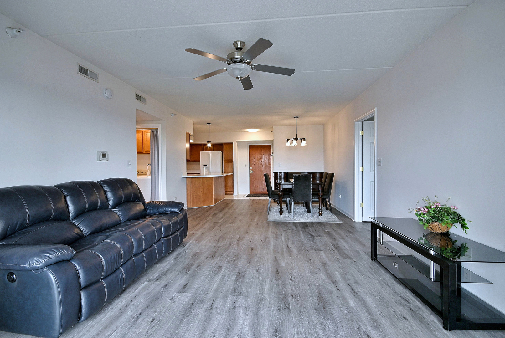 1 N Beacon Place 601