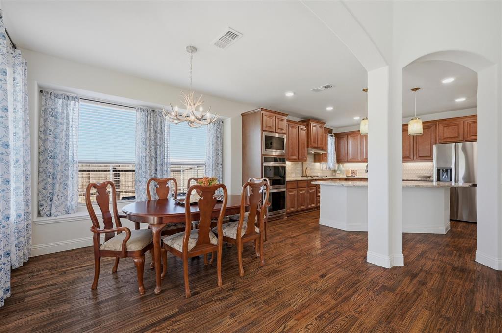 2708 W Cascade Drive