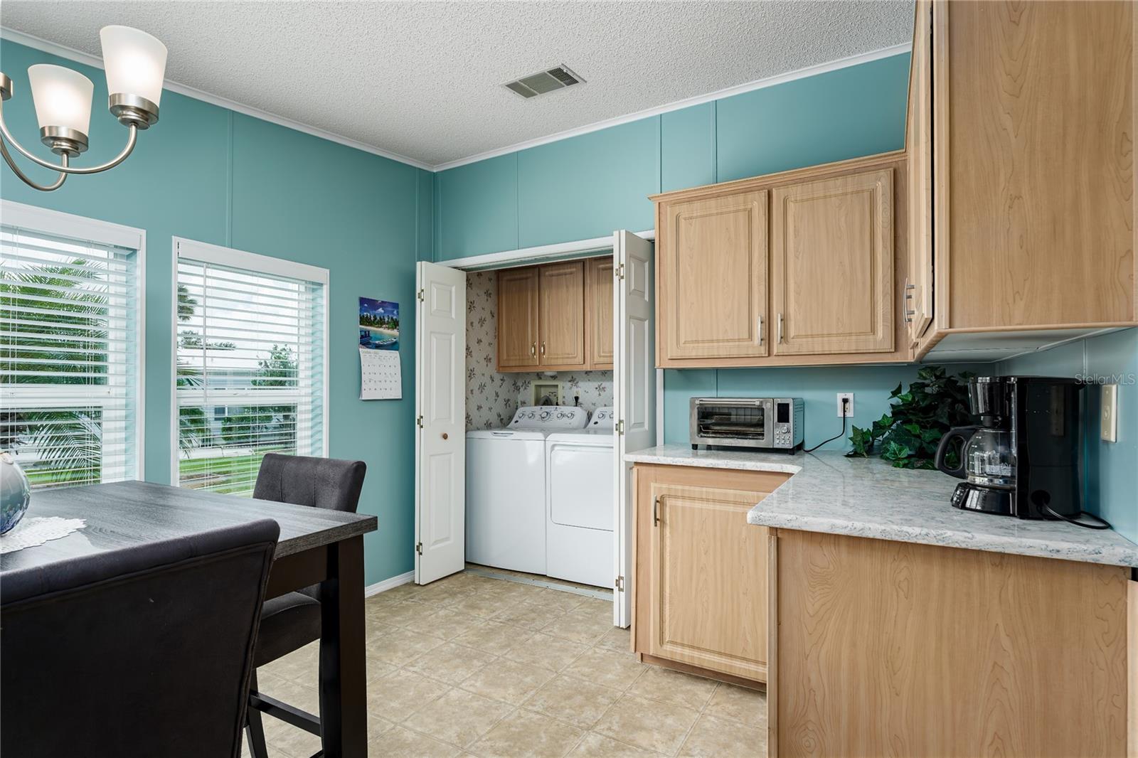 8523 Countess Avenue Circle