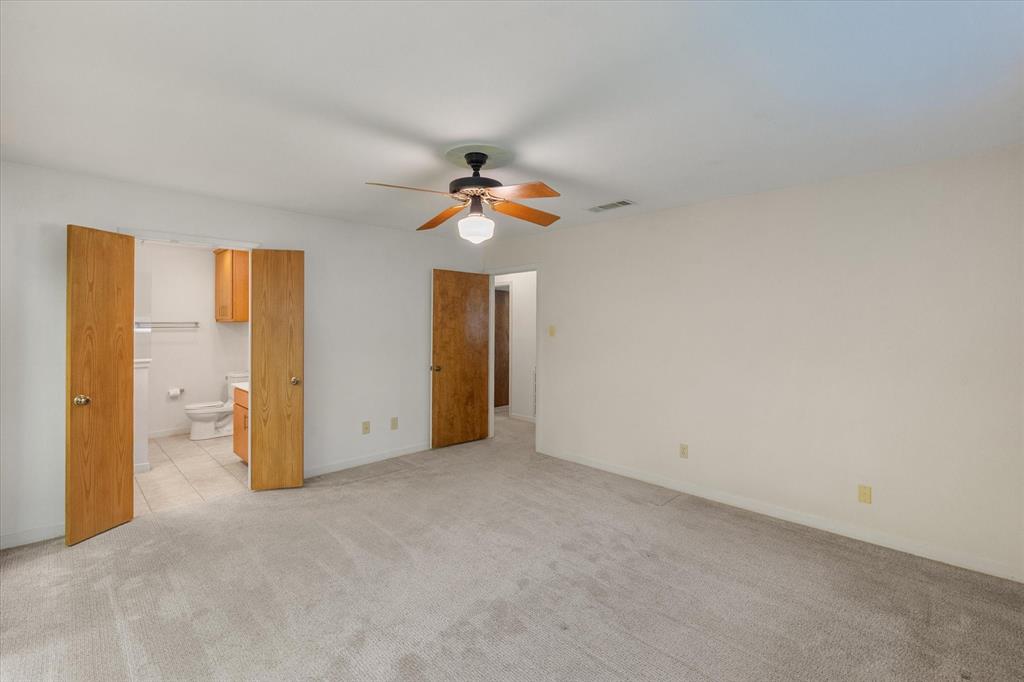 2216 Shadywood Court