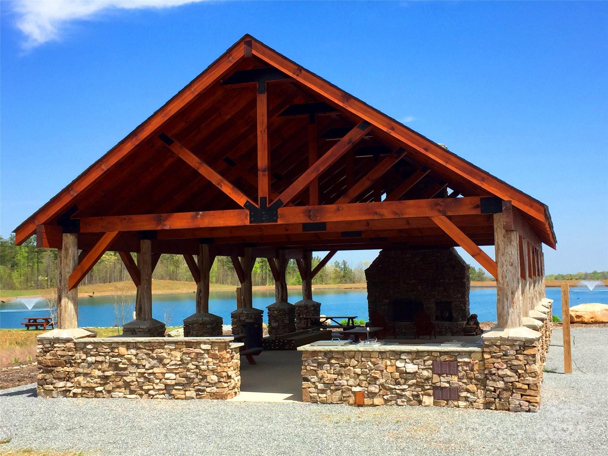 210 Grandview Loop