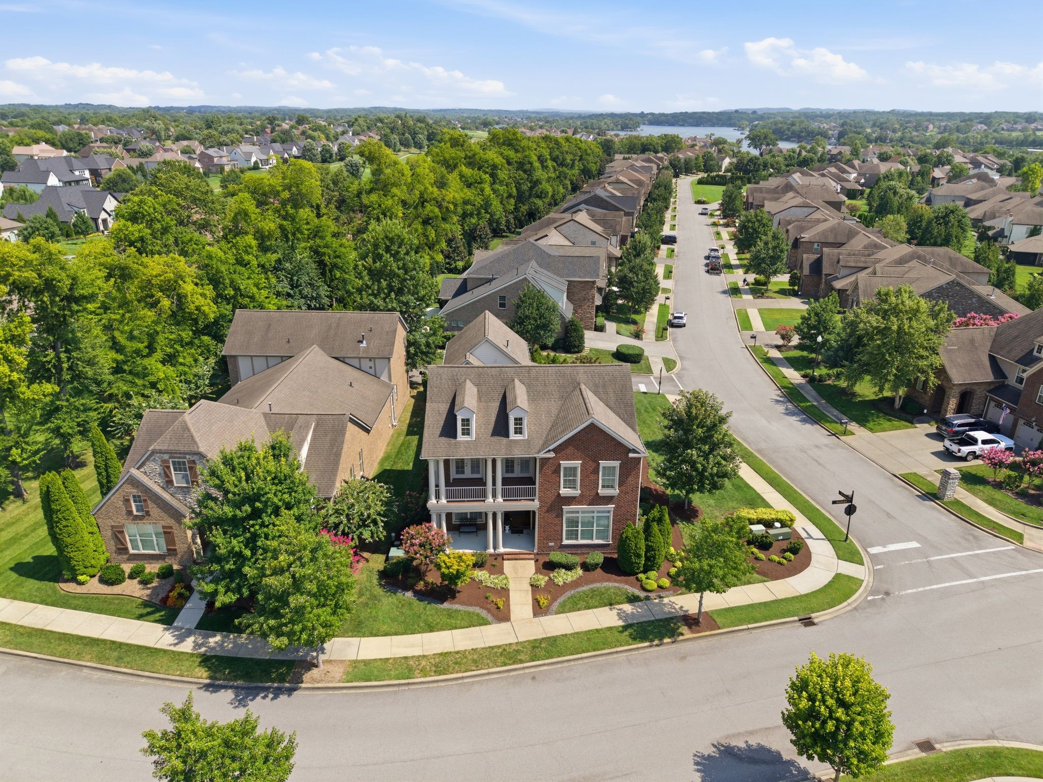 1655 Noah Ln