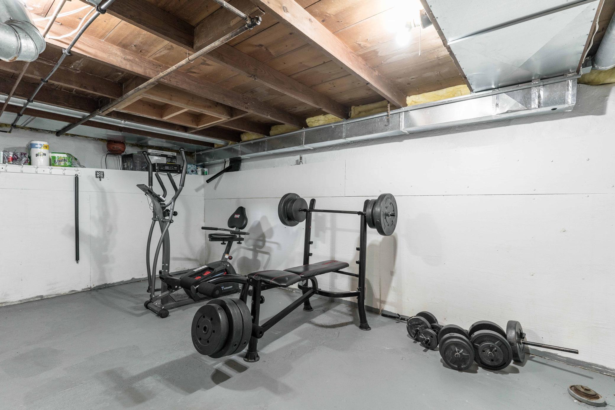 1121 N Cleveland Avenue