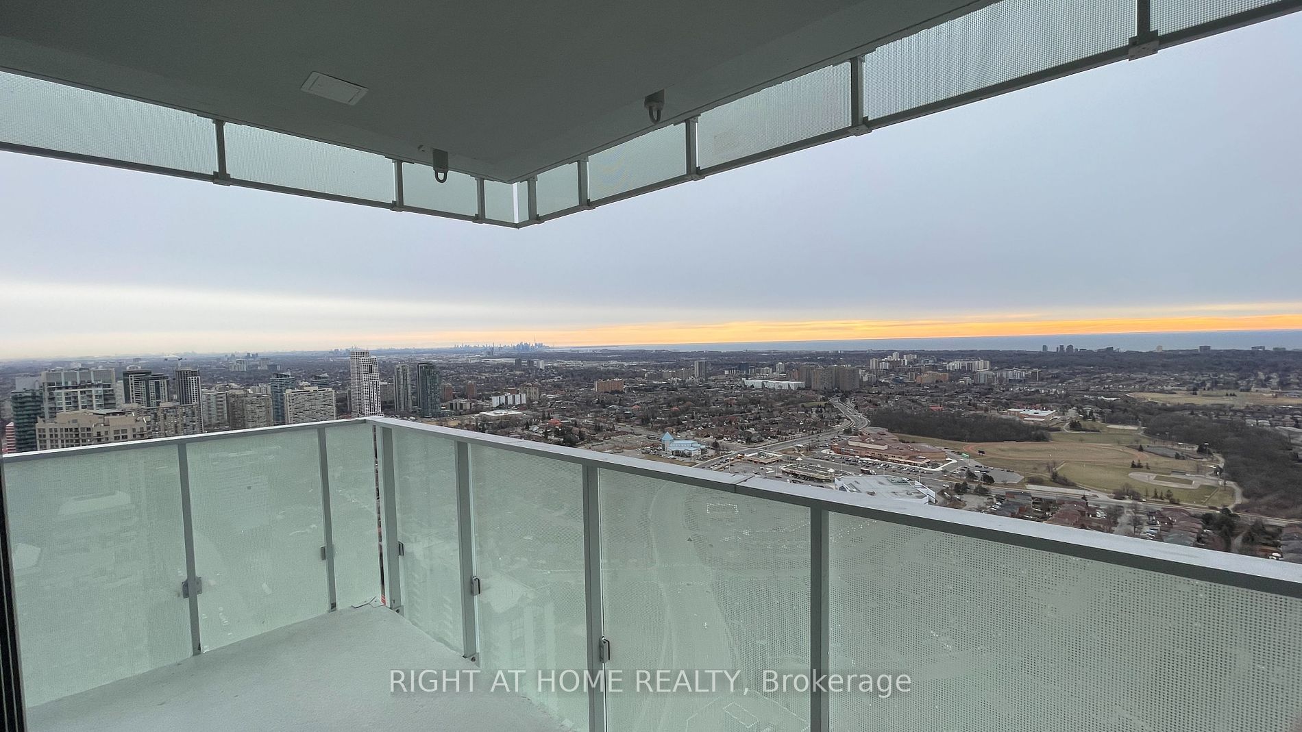 3883 Quartz Rd 4104