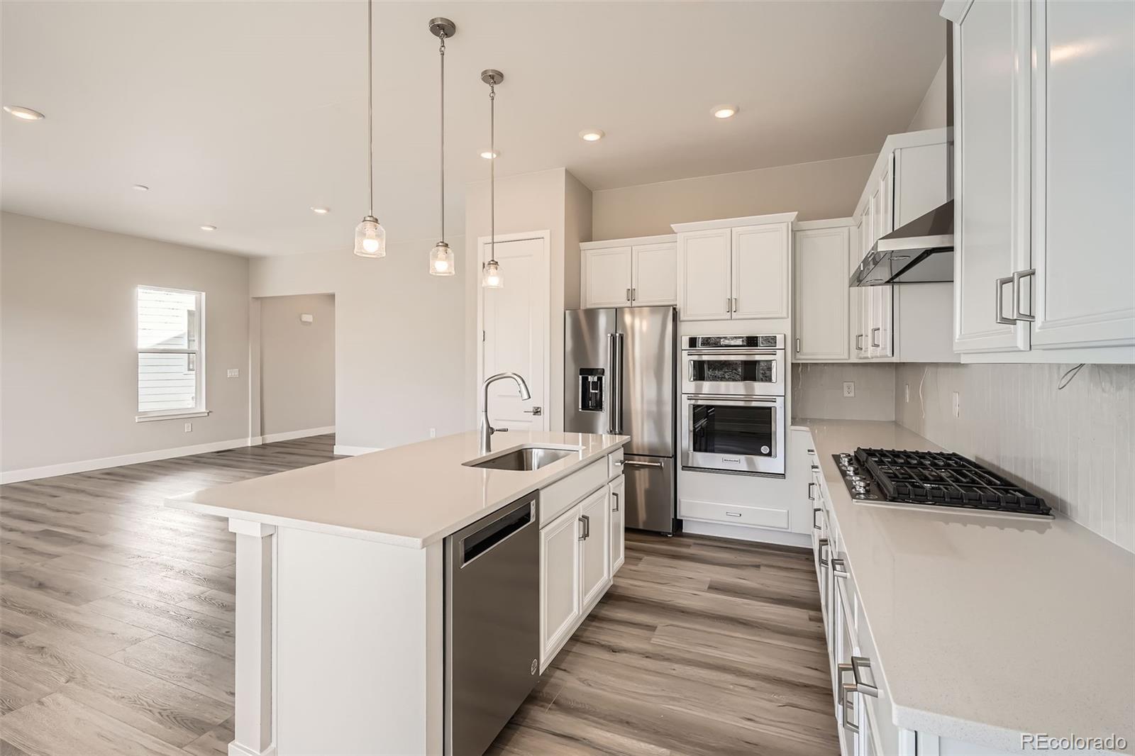 1807 Grayside Circle