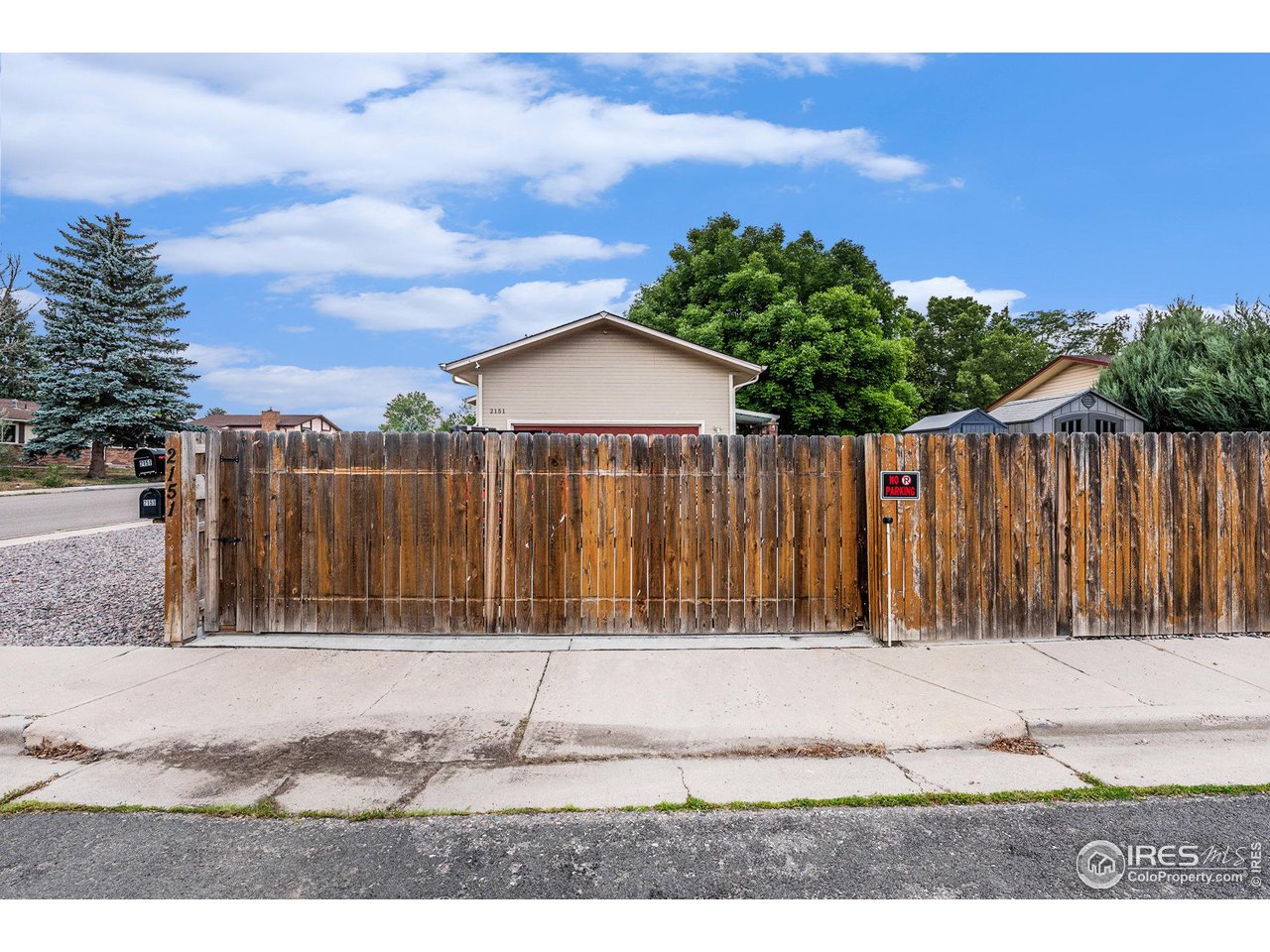 2151 S Custer Ave