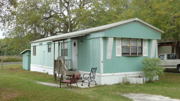 Manatee Springs Mobile Home Park - mobile home park for sale in