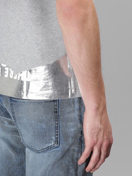 MAISON MARGIELA MAISON MARGIELA MEN'S GREY CHARITY T-SHIRT WITH SILVER FOIL