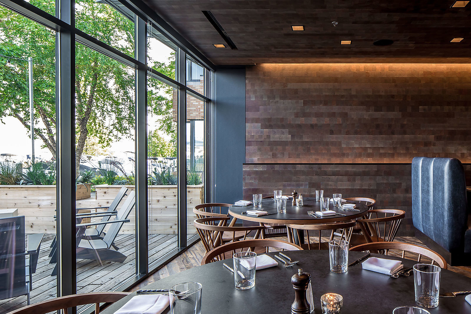 6Smith Restaurant Wayzata, MN Parameters