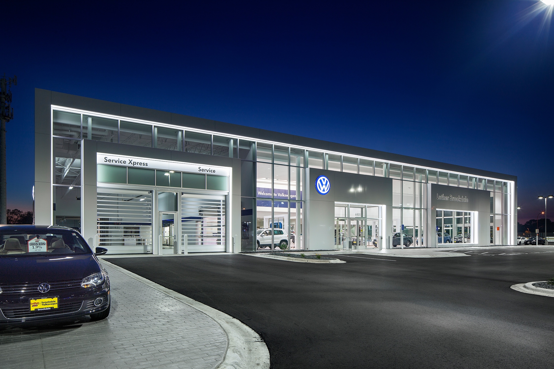 Volkswagen Brooklyn Luther Brookdale Volkswagen | Brooklyn Center, MN | D.J. Kranz