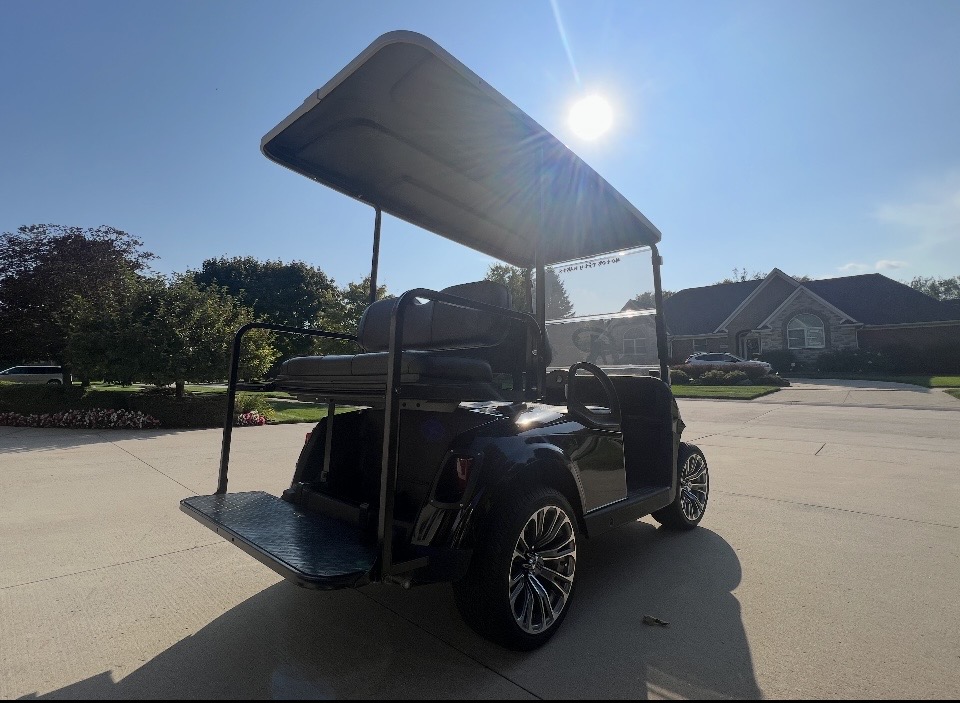 2017 EZGO RXV