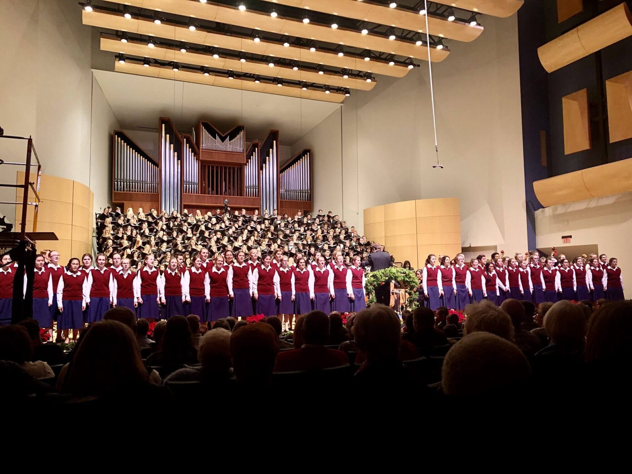 Crane Candlelight Concert 2019 Homeward Bound for the Holidays Full