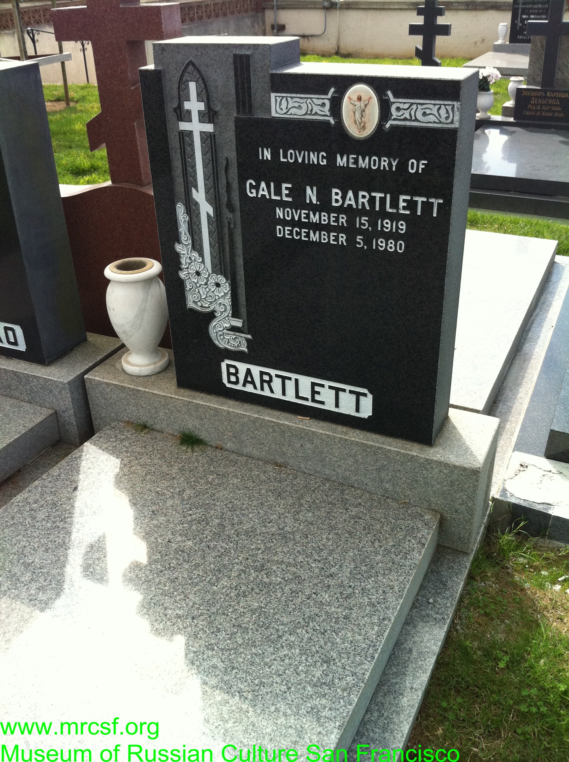 Grave/tombstone of BARTLETT Gale N.